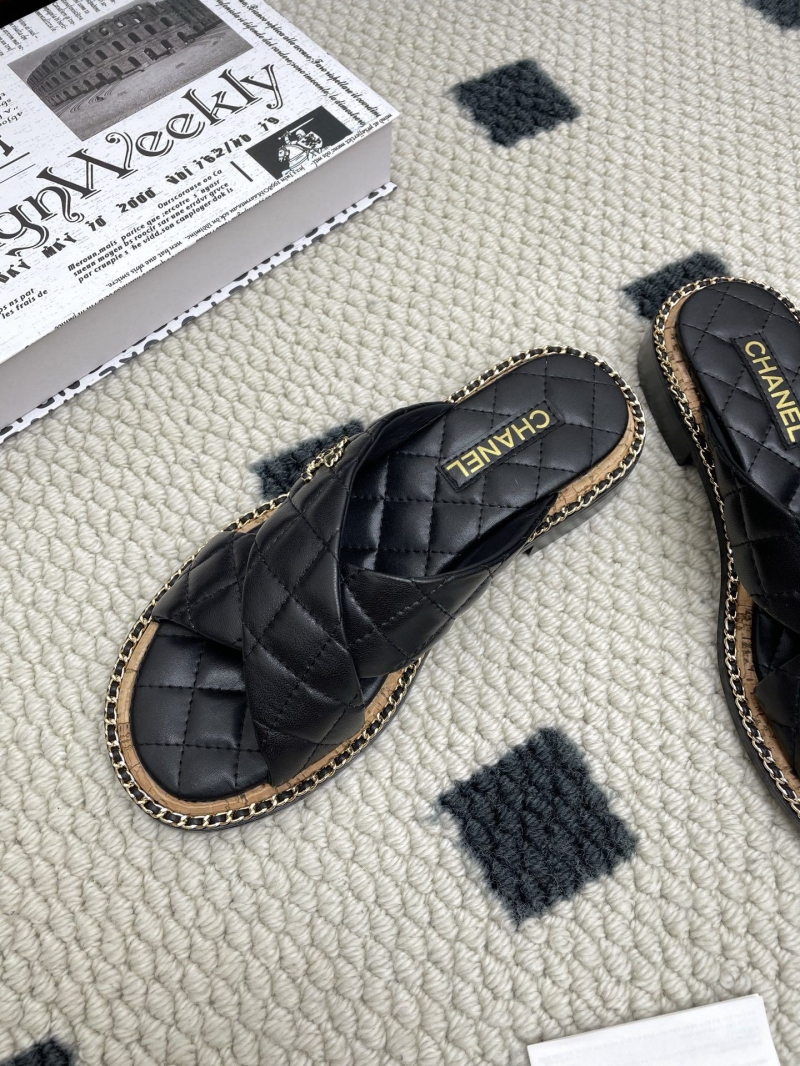 Ch**el slippers